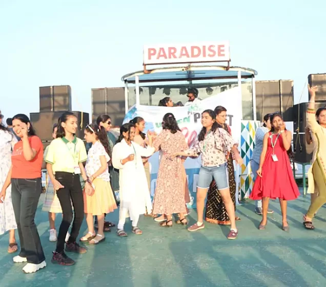 Family Dinner Cruise Luxury at Mandovi River (By Paradise Cruises)